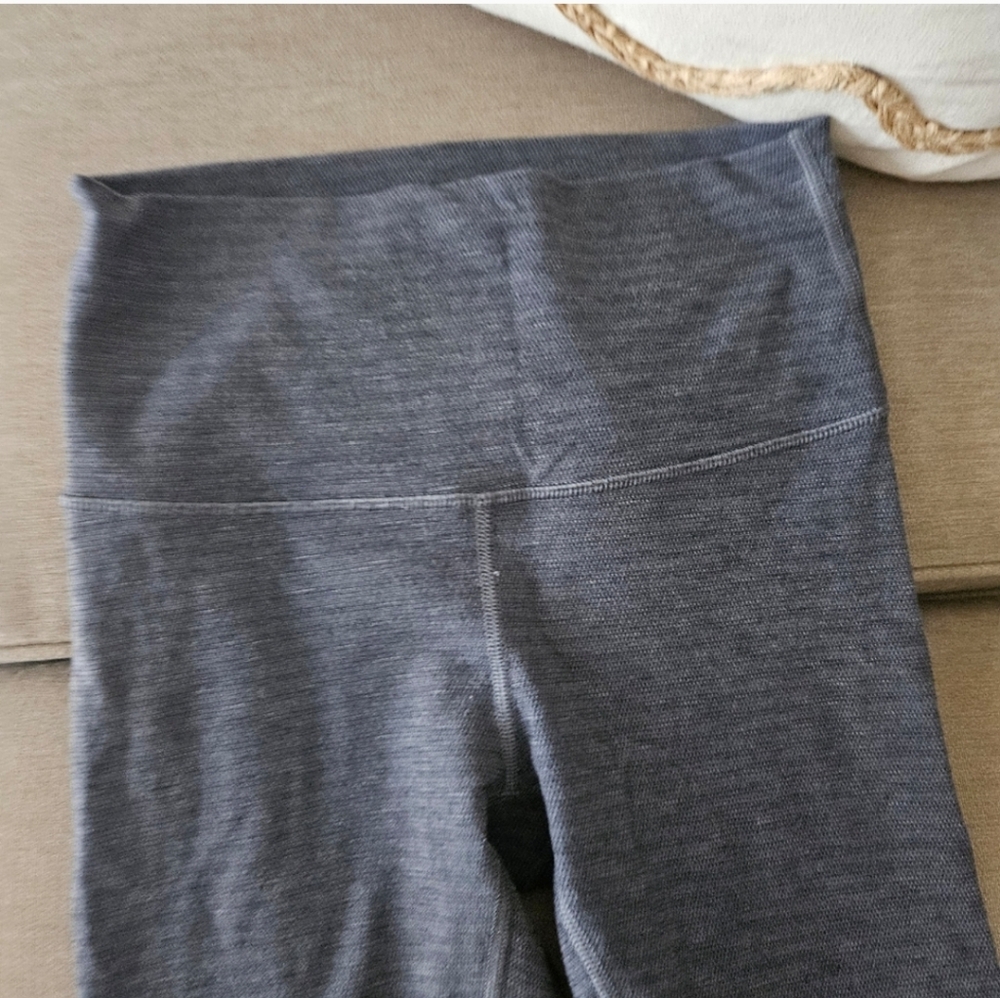 Lululemon leggings size 6 gray crop variegated knit - Picture 7 of 12